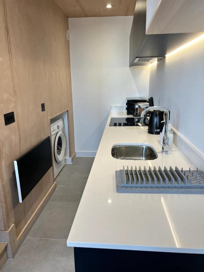 Two Bedrooms Exquisite En-Suite Apartment Deansgate Manchester Bagian luar foto