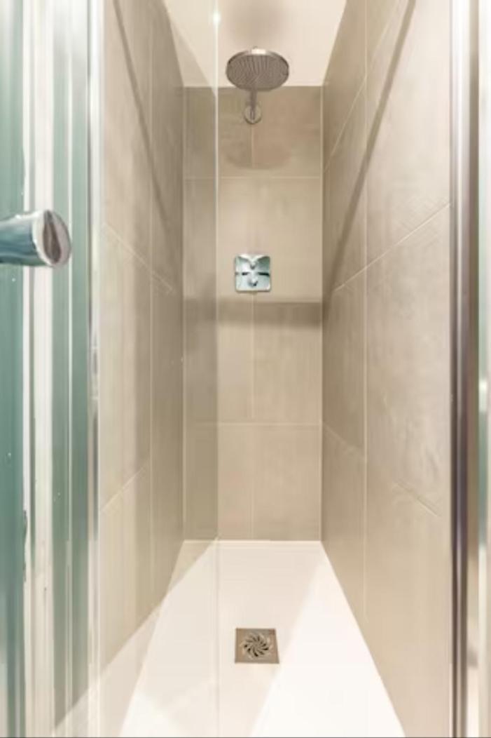 Two Bedrooms Exquisite En-Suite Apartment Deansgate Manchester Bagian luar foto