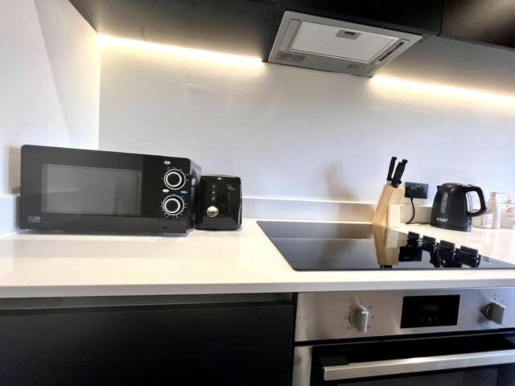 Two Bedrooms Exquisite En-Suite Apartment Deansgate Manchester Bagian luar foto