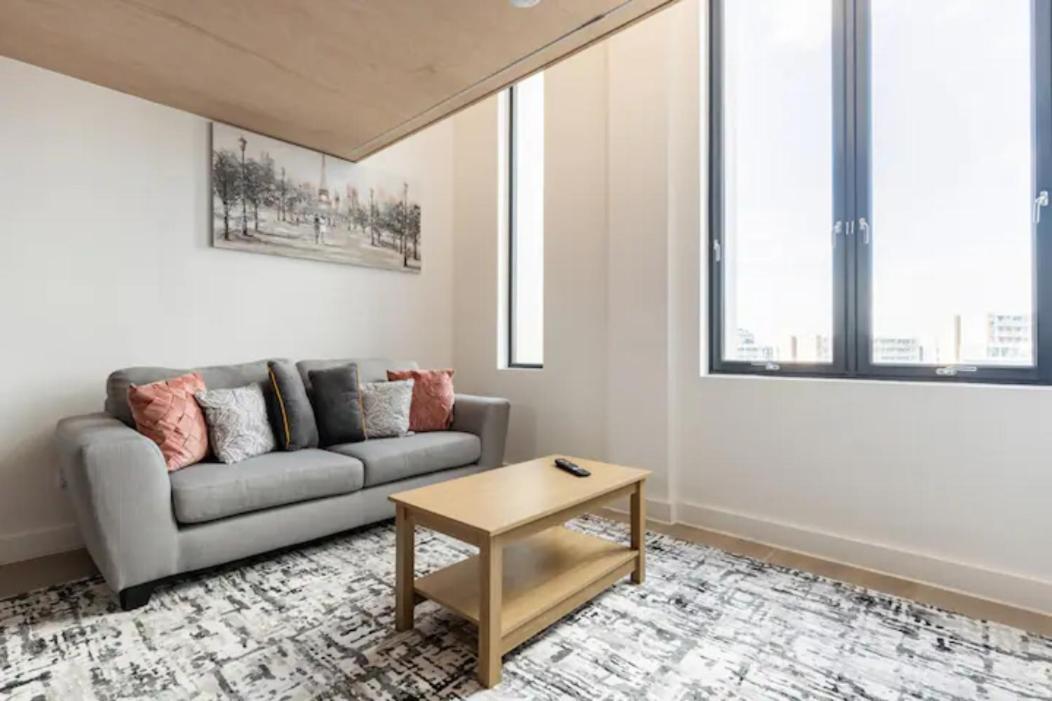 Two Bedrooms Exquisite En-Suite Apartment Deansgate Manchester Bagian luar foto